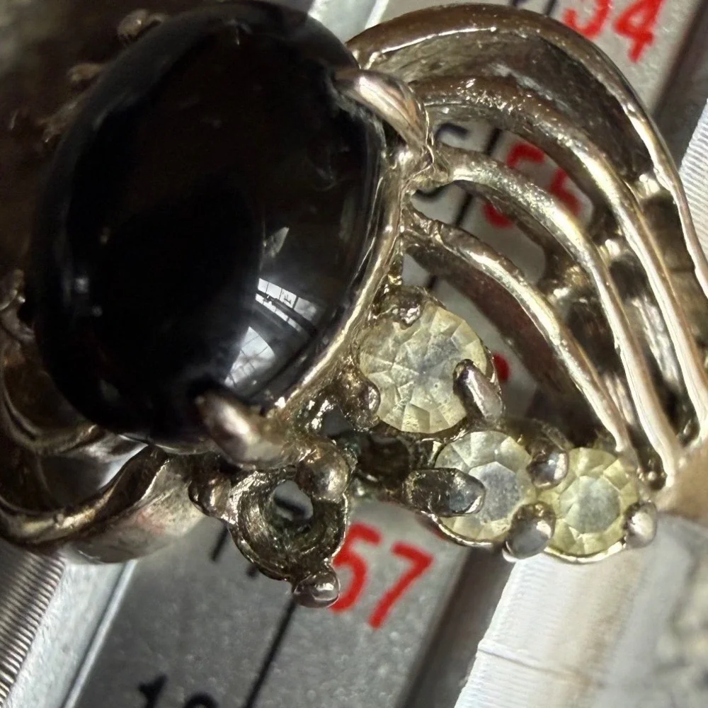 Vintage 14Kt ge silver tone Black cabochon Bypass Ring‎ Size 7.5 Flaws